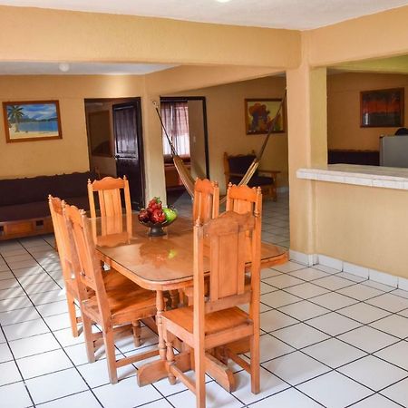 Hotel Gaby Inn Zihuatanejo Eksteriør bilde