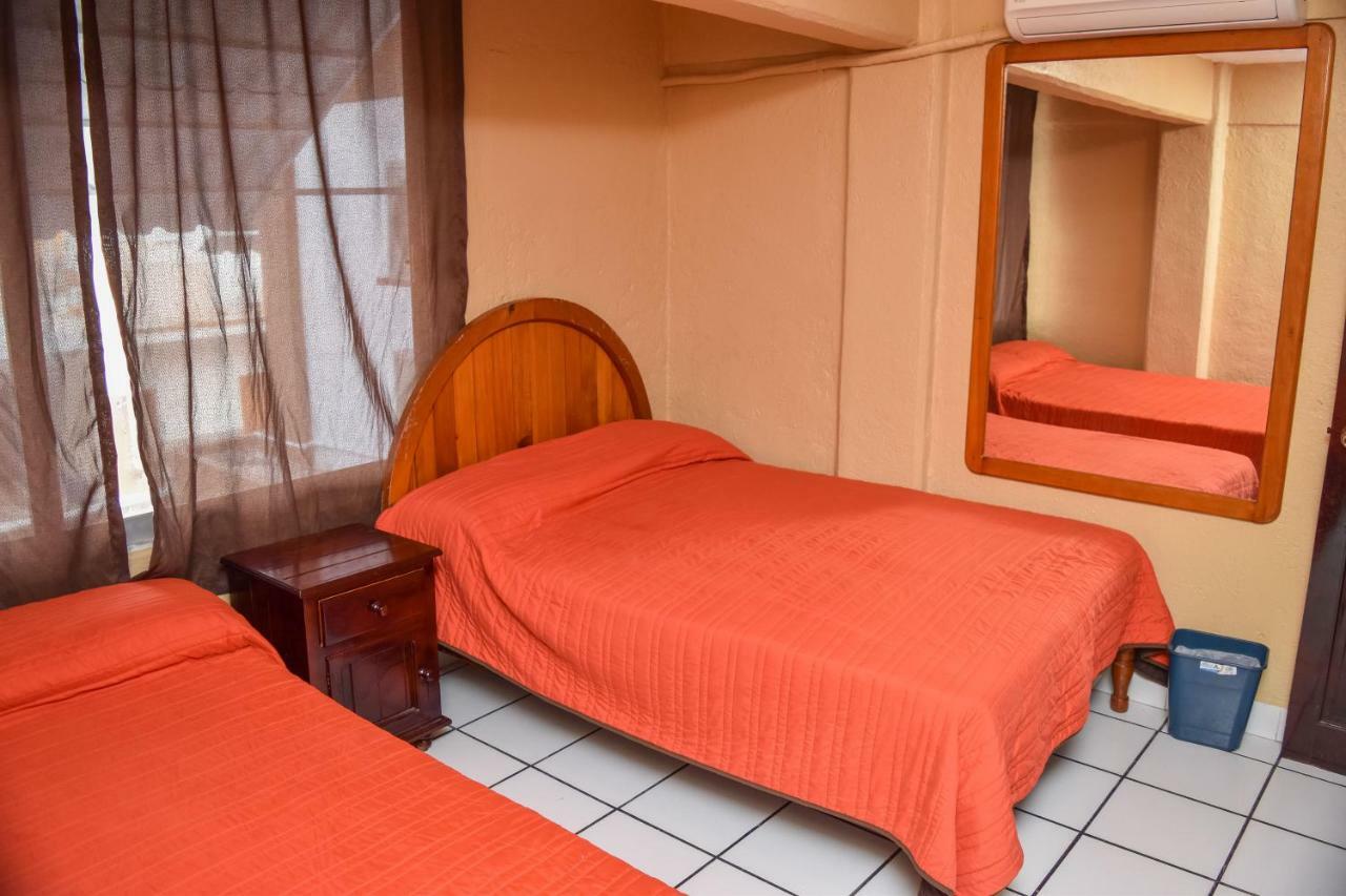 Hotel Gaby Inn Zihuatanejo Eksteriør bilde